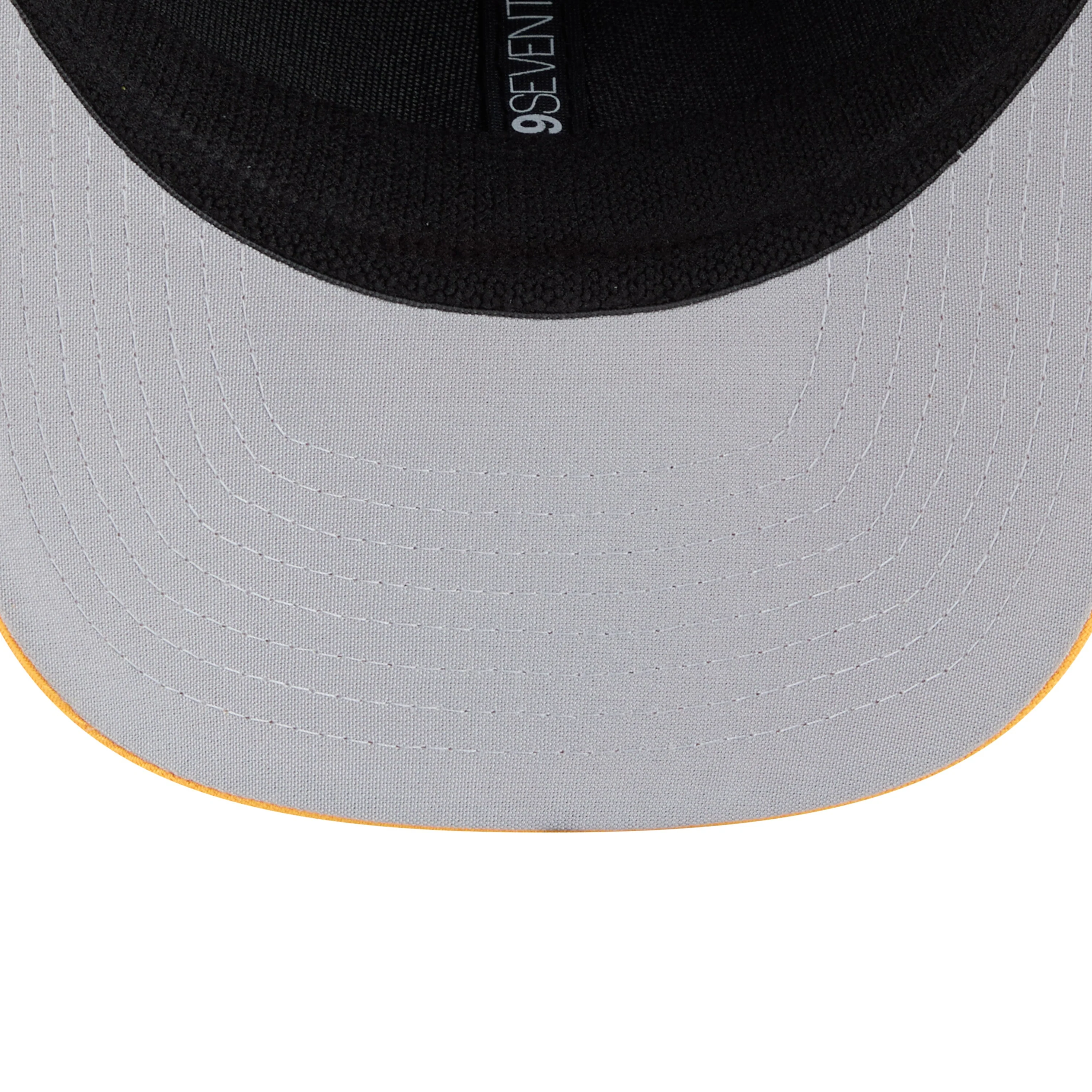 New Era 9SEVENTY Rochester Plates Stretch Snap - Image 7