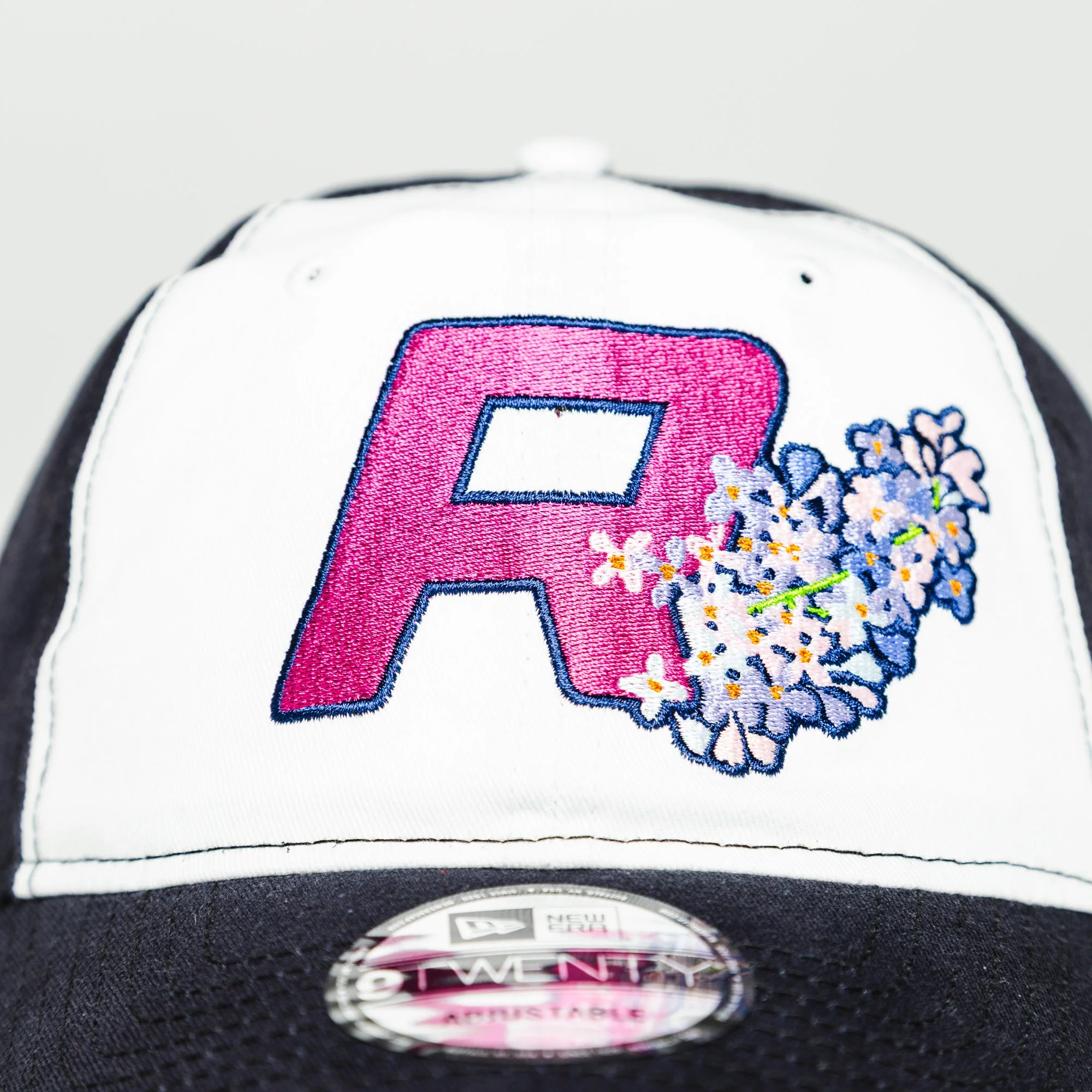New Era 9TWENTY Lilac White Navy Cap - Image 4
